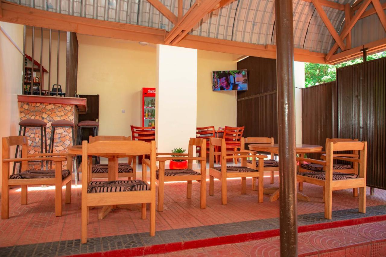 Kilimanjaro White House Hotel Moshi Zewnętrze zdjęcie